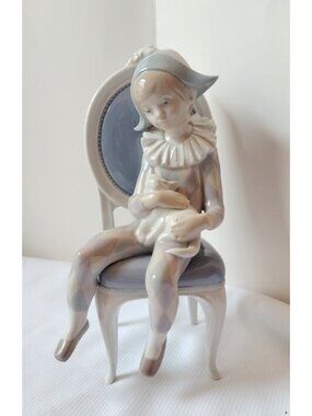 Large Lladro Matte Harlequin Jester Boy Sitting on Chair w/ Cat 10 3/4" T X6"